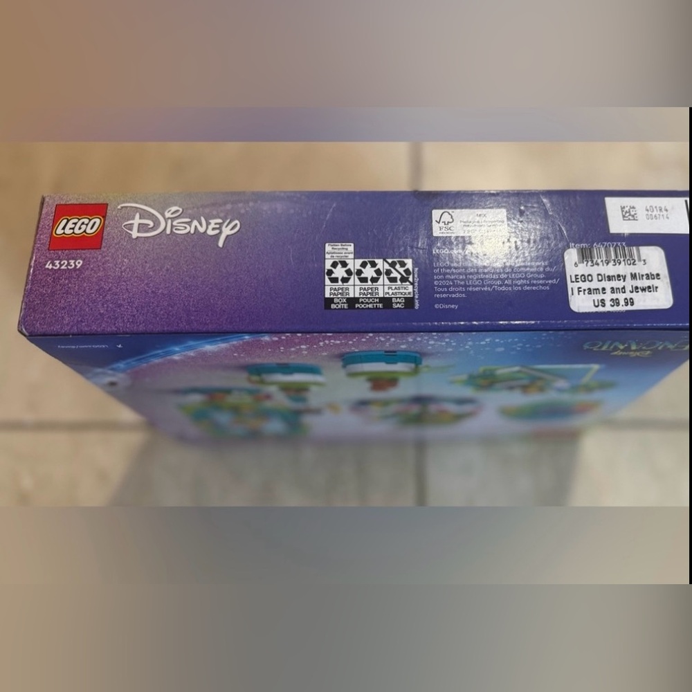 LEGO® Mirabel's Photo Frame and Jewelry Box - Picture 11 of 12